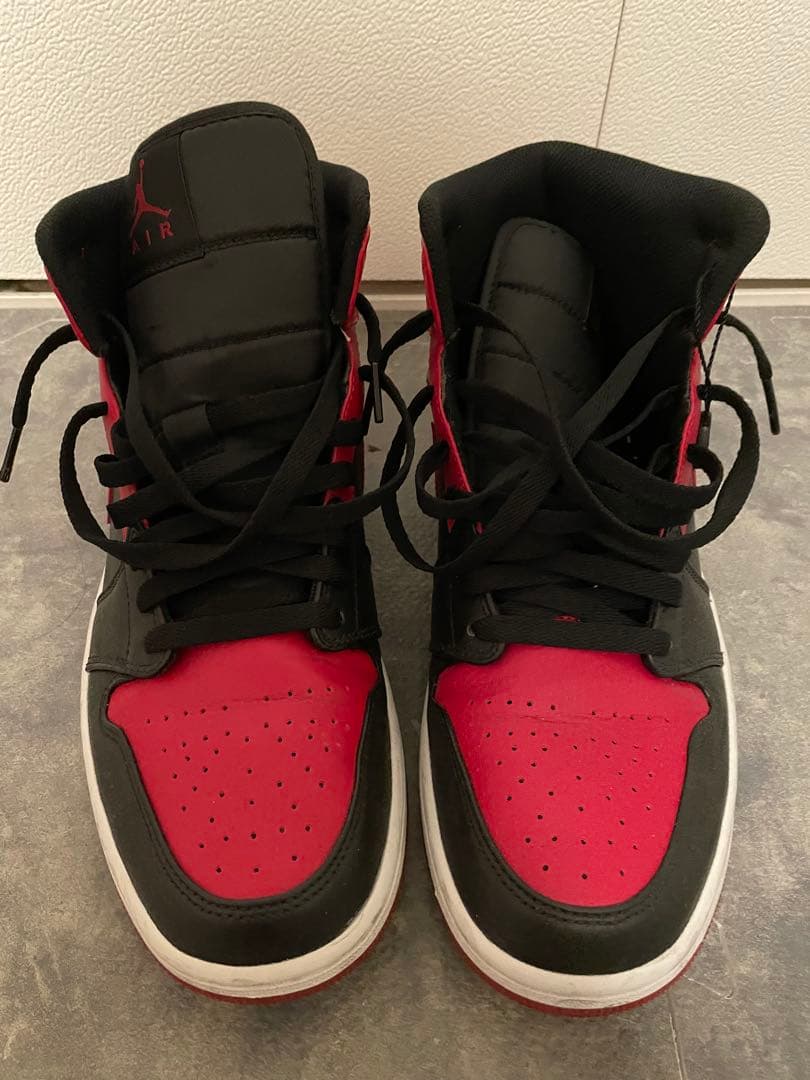Nike Air Jordan 1 赤黒 ハイカットシューズ