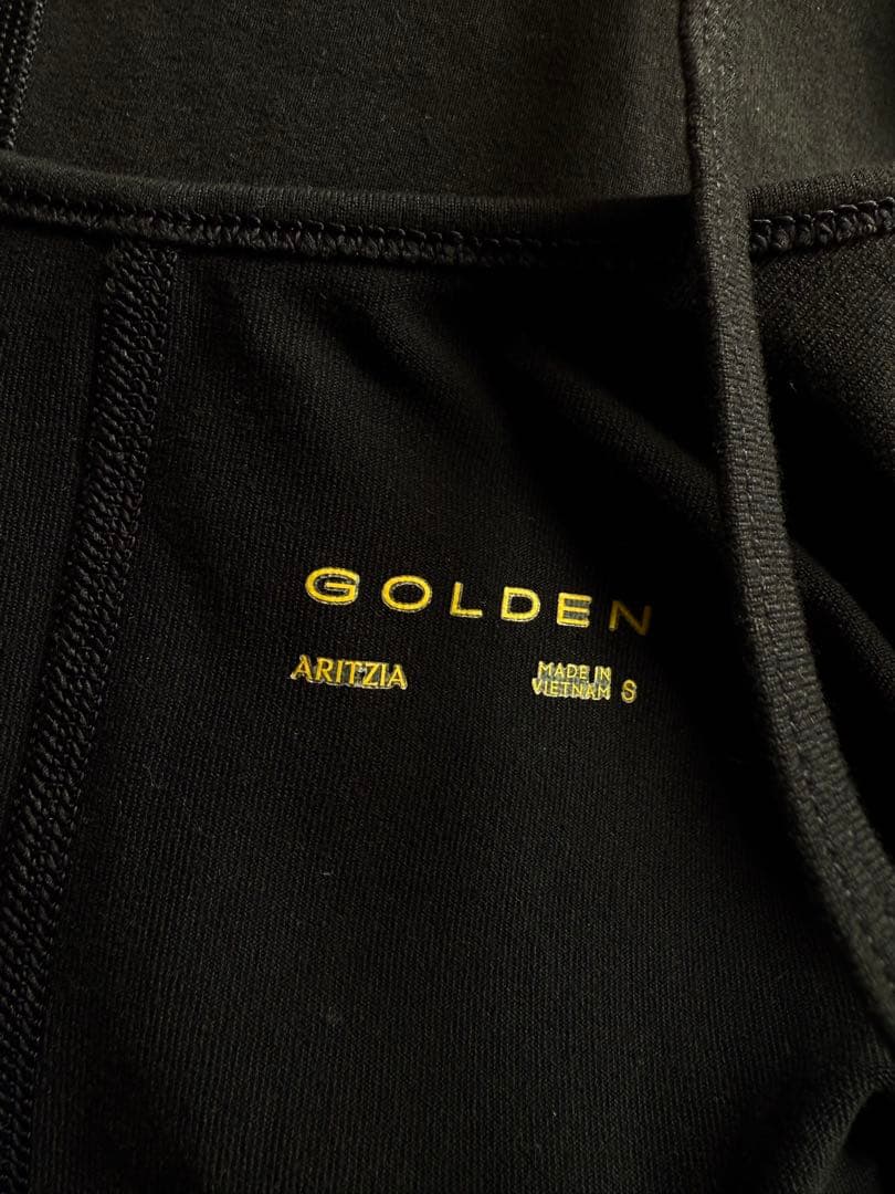 Aritzia アリツィア　ヨガウエア　ロンパー　黒