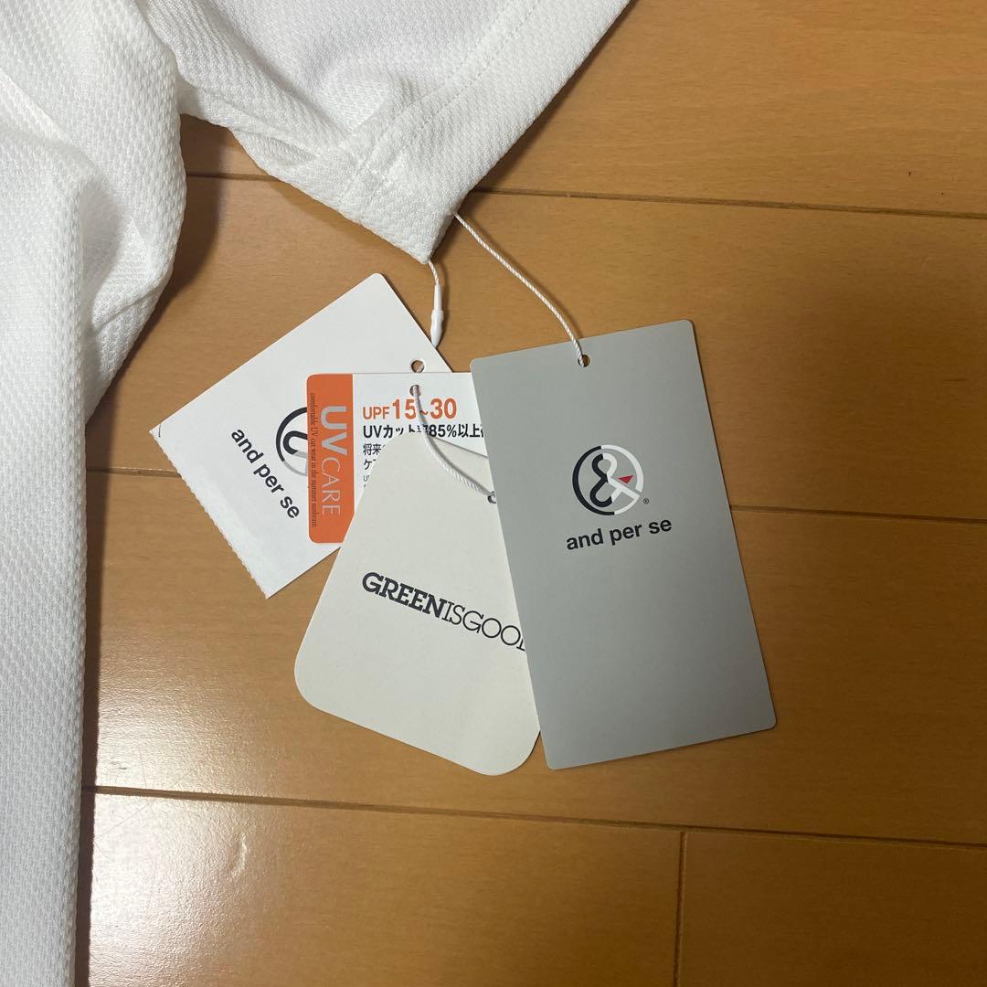 and per se モックネックシャツ　ホワイト　新品/未使用