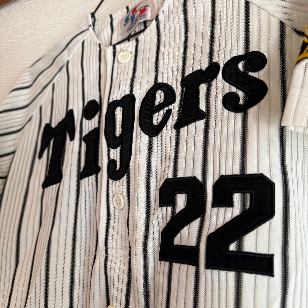 ★値下げしました★阪神タイガース　ユニフォーム 藤川球児 22 サイズ　S