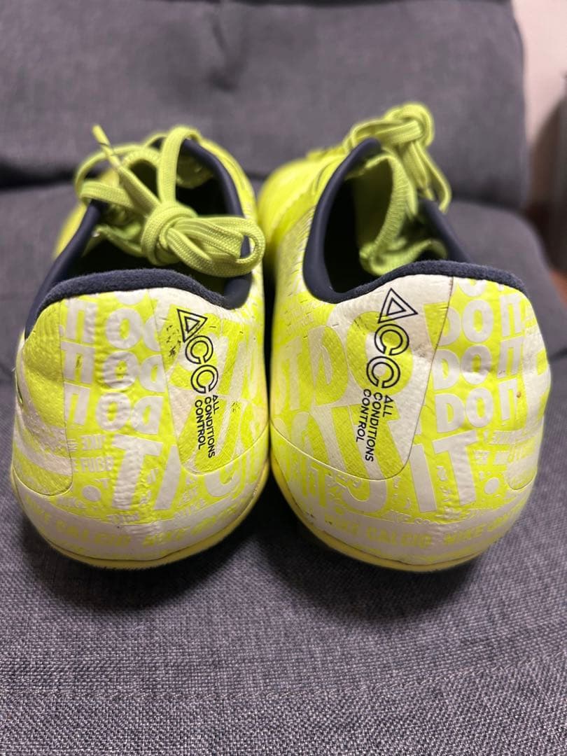 サッカースパイク　ナイキファントムヴェノムFG トップモデル