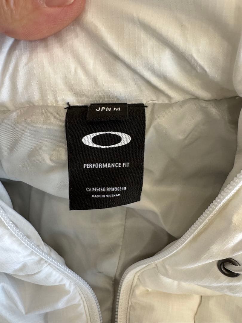 Oakley フード付きジャケット ホワイト　未使用品