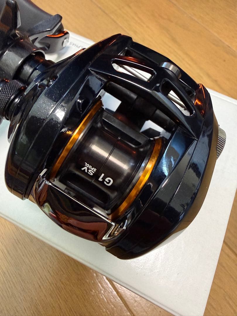 美品　DAIWA ALPHAS CT SV 70HL ベイトリール