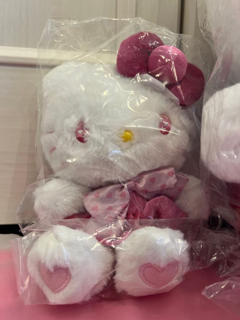 サンリオ　キティちゃん　ぬいぐるみ