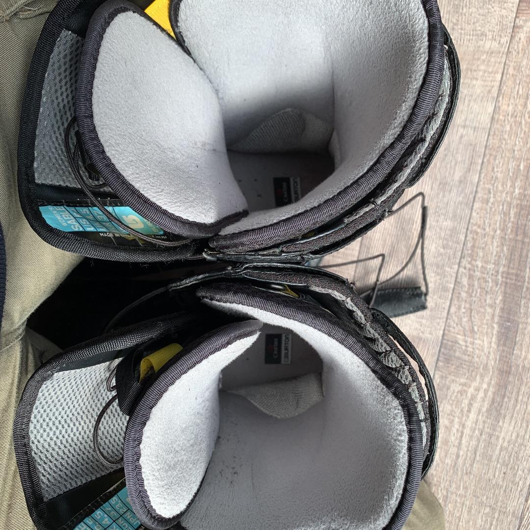 女性用スノーボードブーツ２３.５cm　黒　BURTON 可愛いステッチ　中古