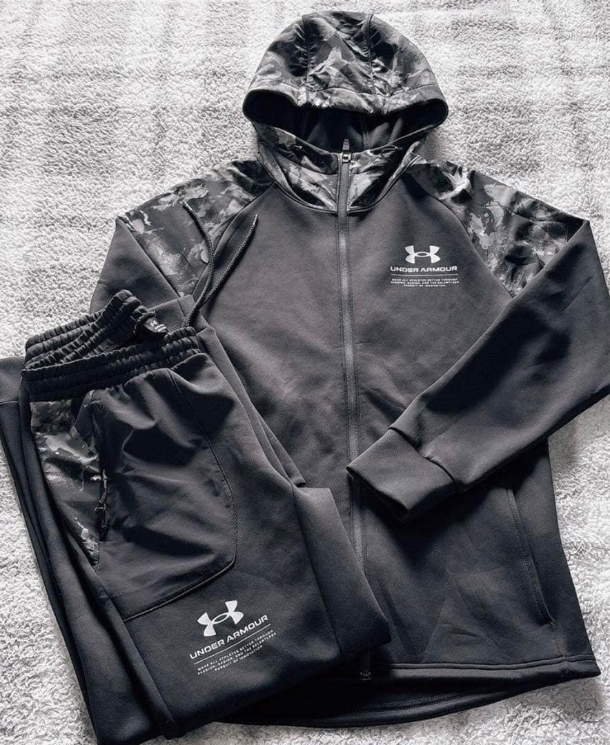 UNDER ARMOUR アンダーアーマー　カモフラ　セットアップ　黒