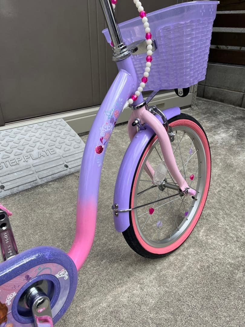 子供用自転車 18インチ　紫色 プリンセスソフィア　(ソフィアヘルメットセット)