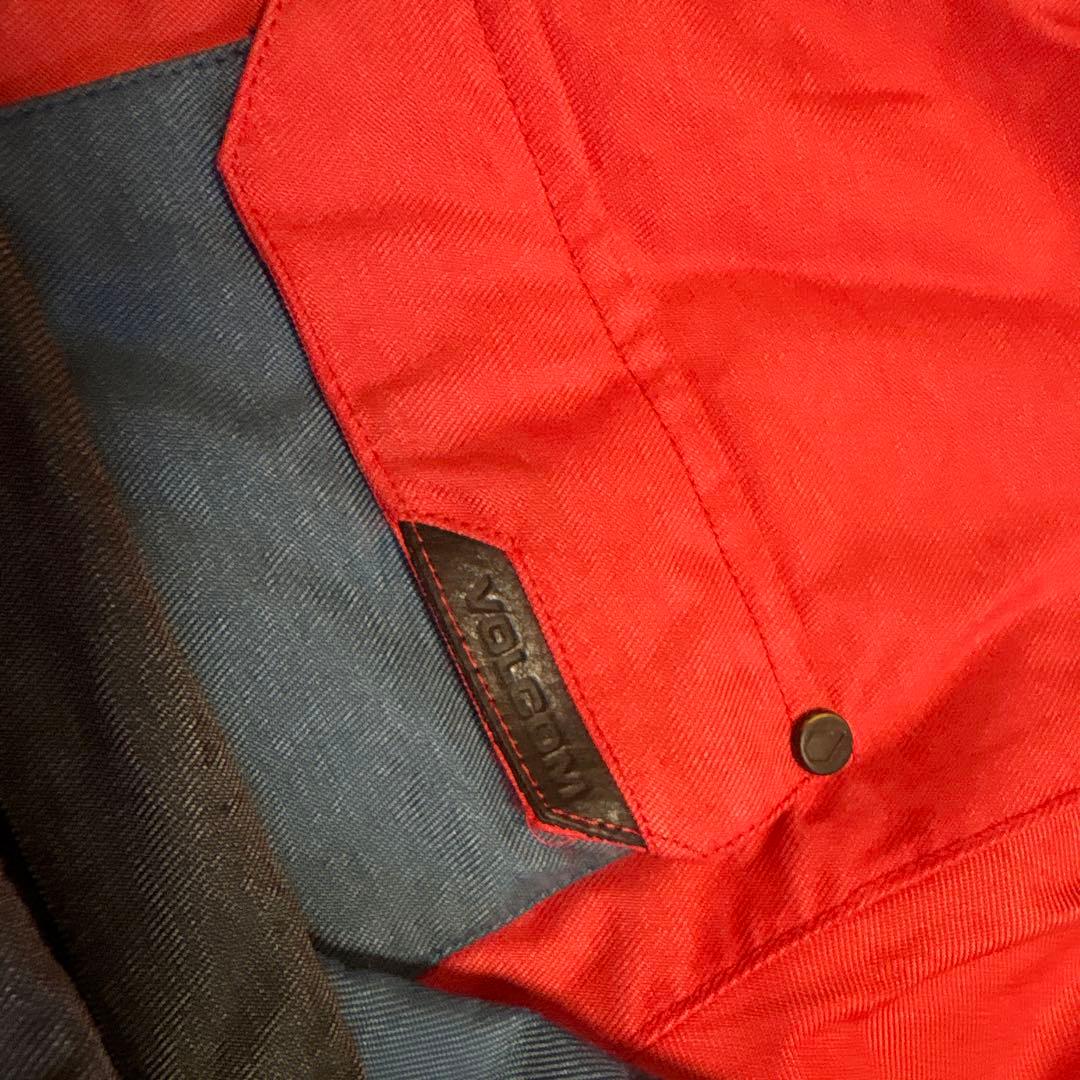 【更に値下げしました】Volcom フード付きジャケット