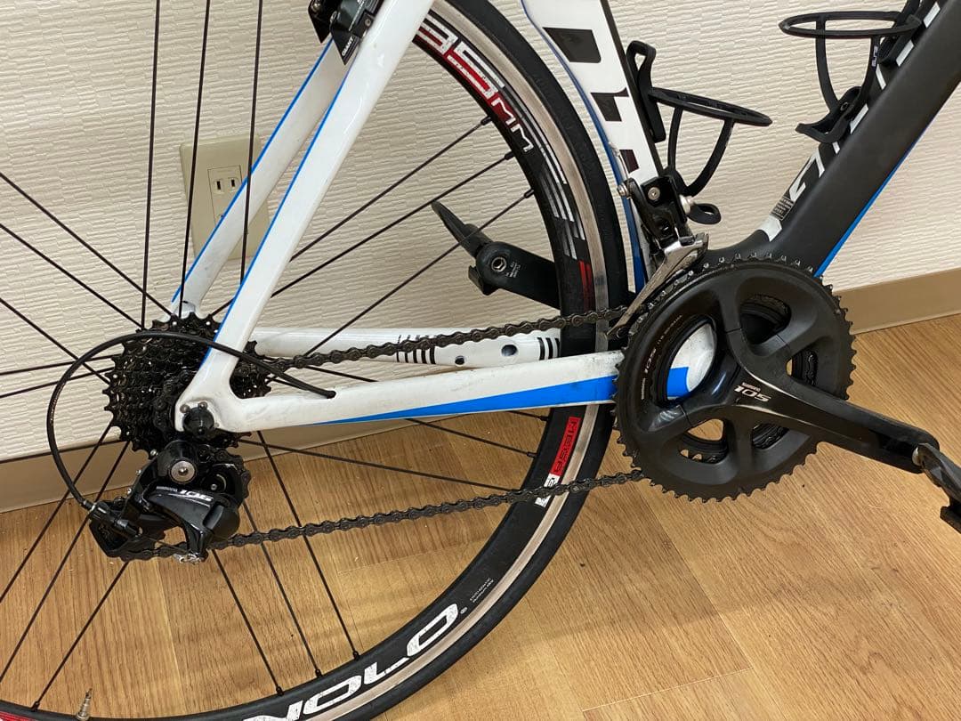 Giant カーボンロードバイク Campagnoloホイール