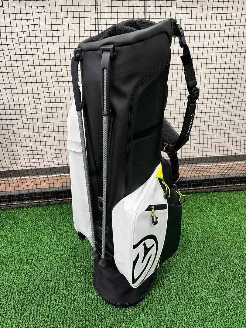 新品 ベゼル プレイヤー4.0 スタンドキャディバッグ
