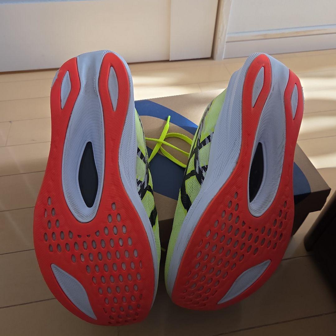 ASICS マジックスピード４ ランニングシューズ 26.5cm