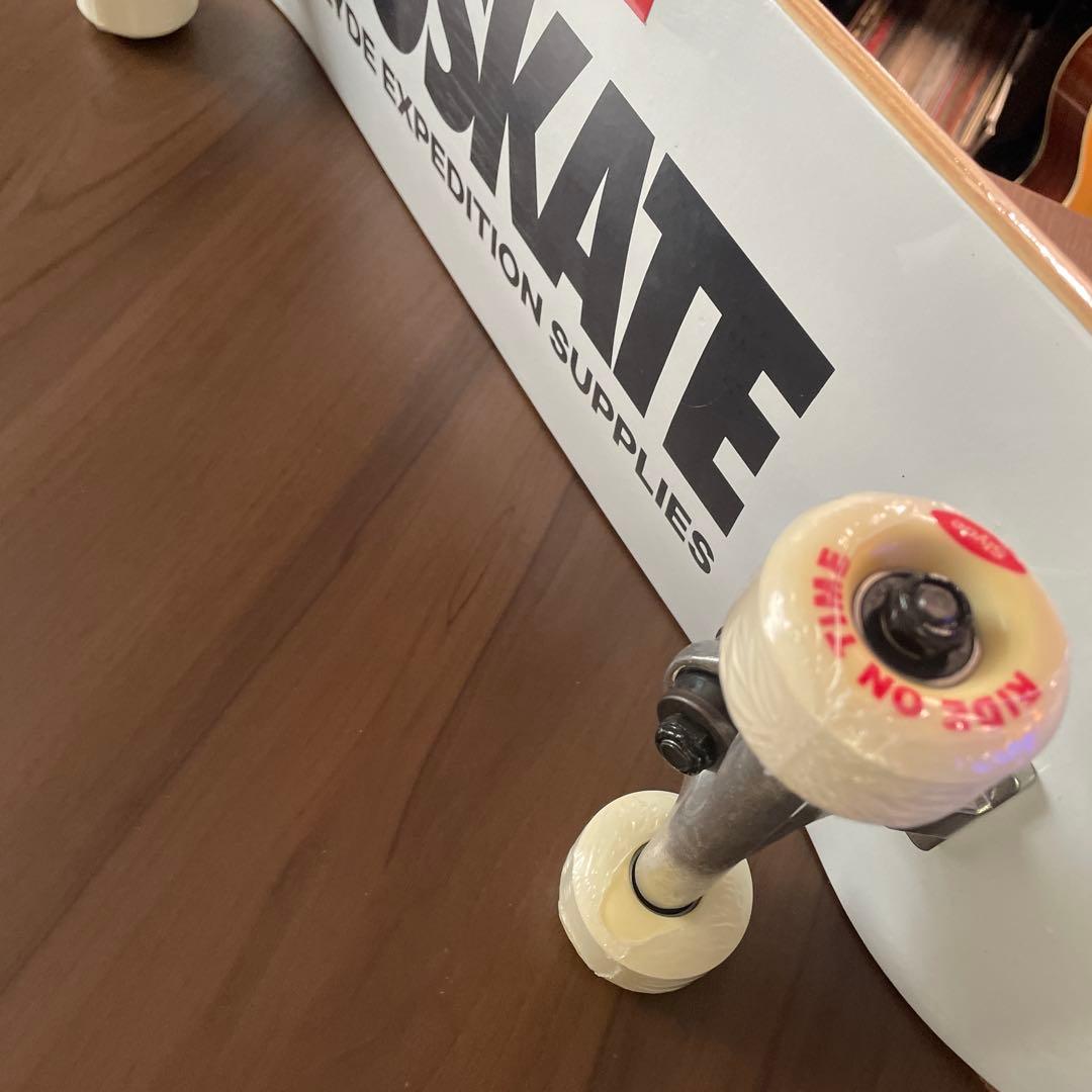 SLYDE GOSKATE スケートボード ホワイト8インチ