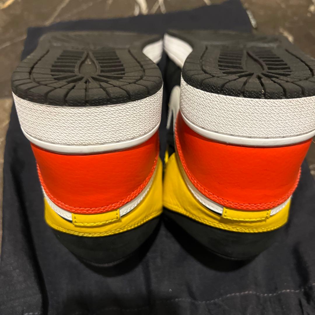 今週のみディスカウントナイキAir Jordan 1 Mid SE