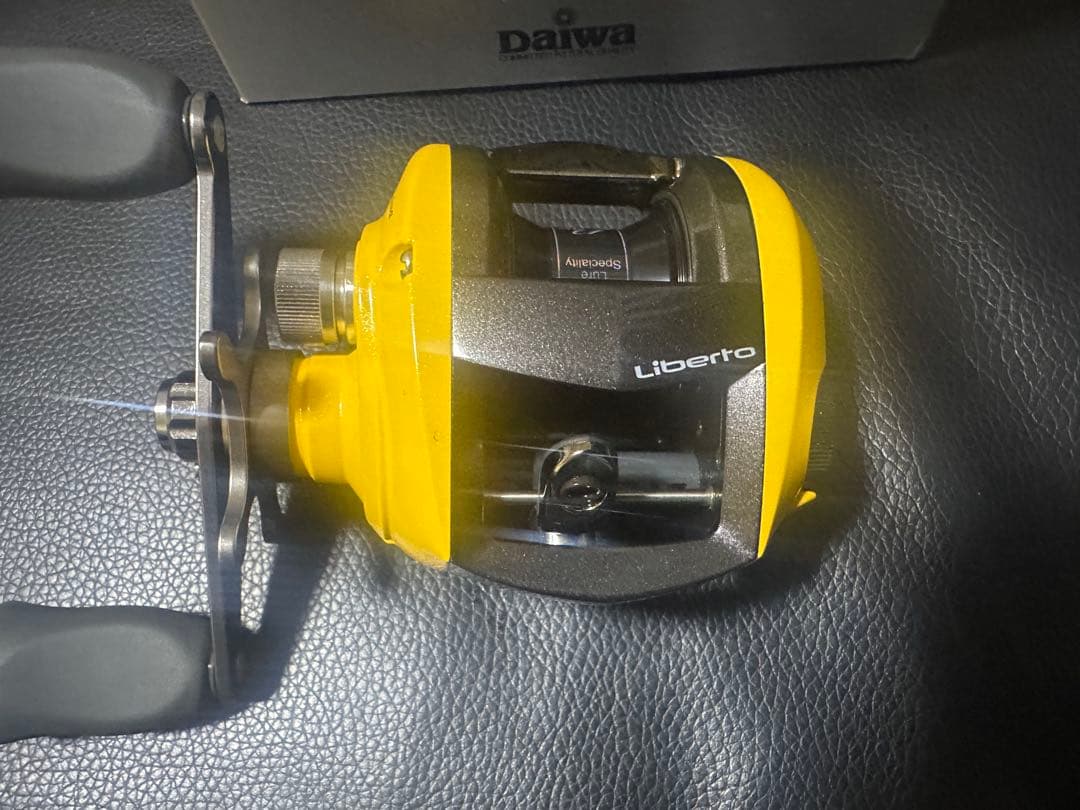 Daiwa Liberto ベイトリール イエロー