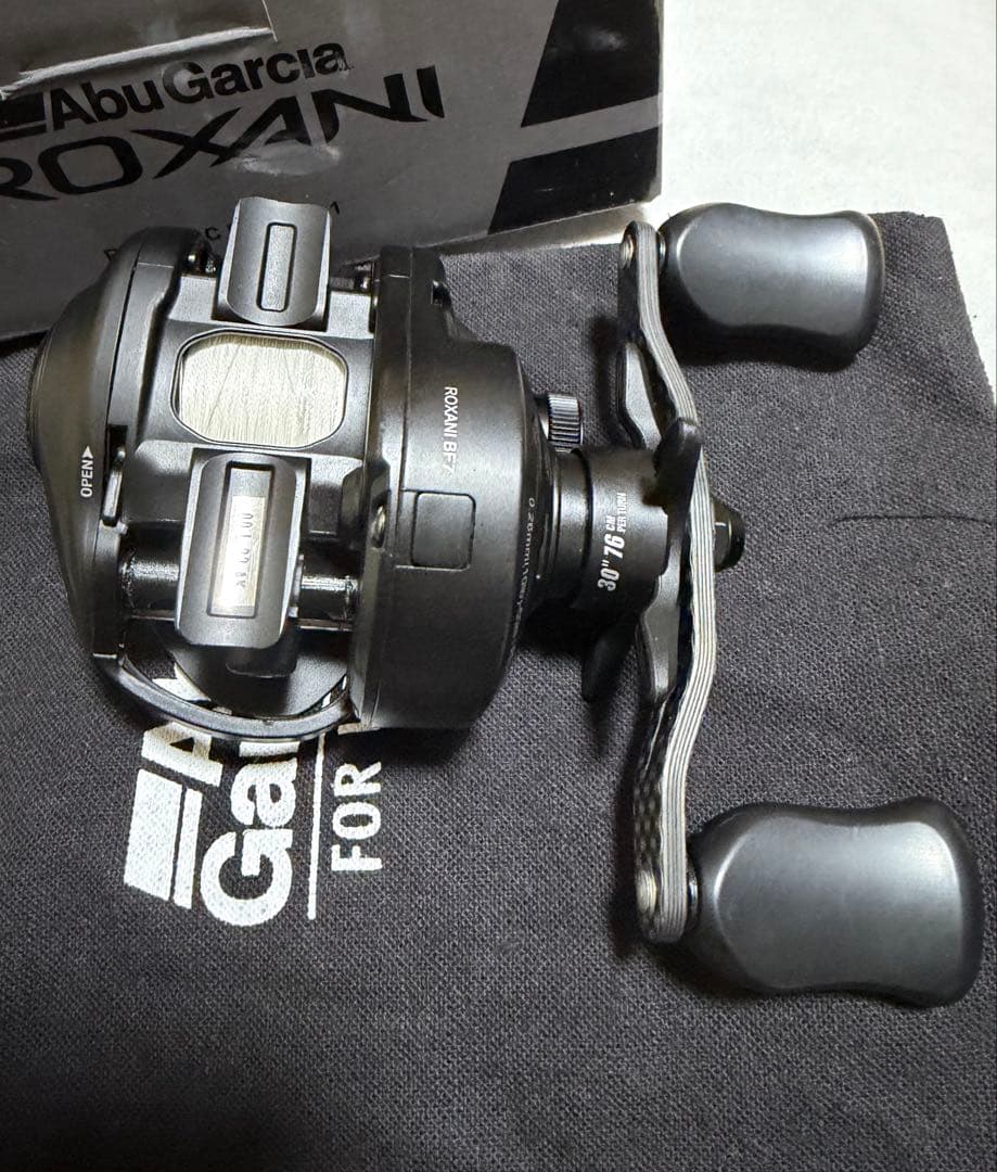 美品Abu Garcia アブガルシア ロキサーニ BC BF7右