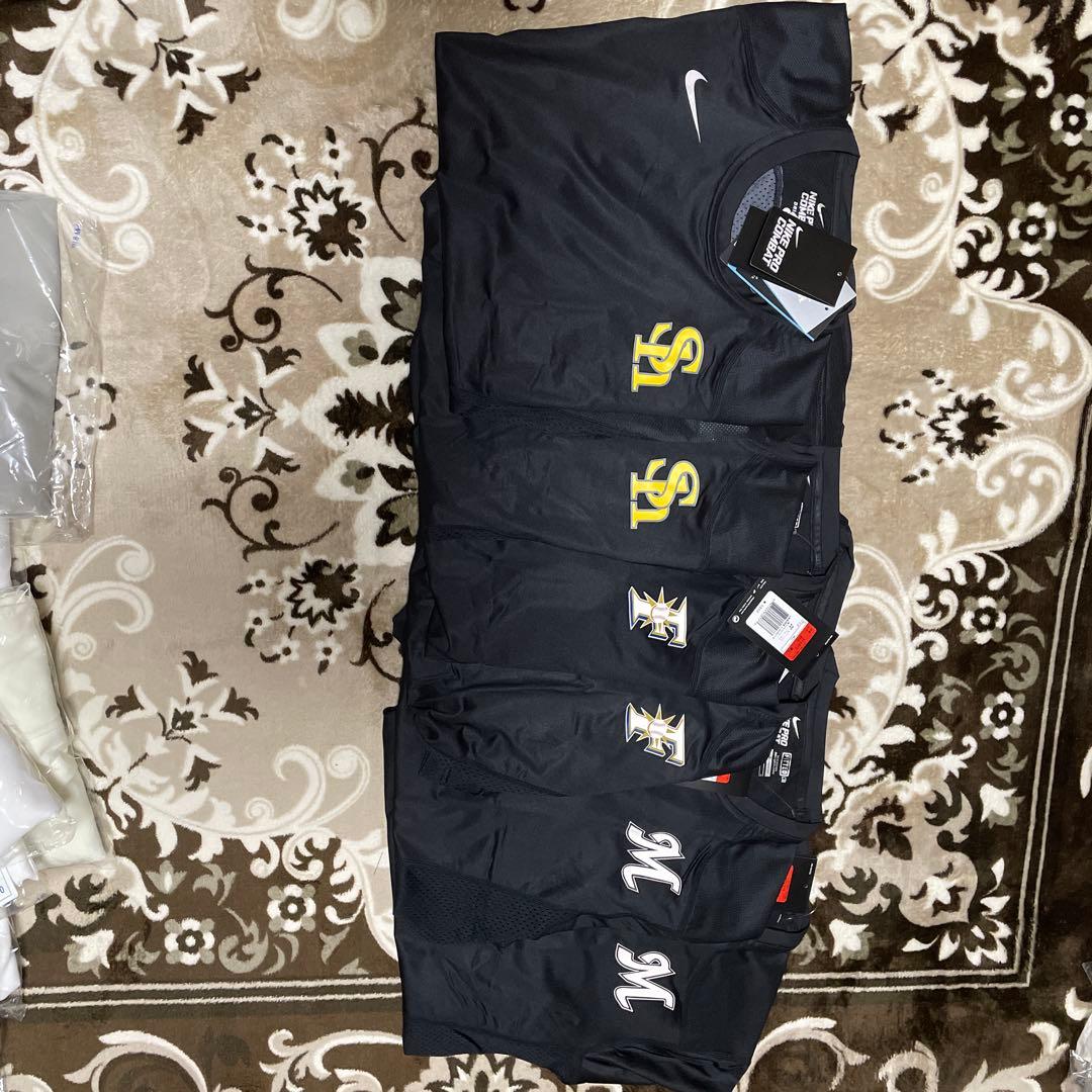 Nike 黒 ベースボールシャツ　プロ野球ロゴ入り