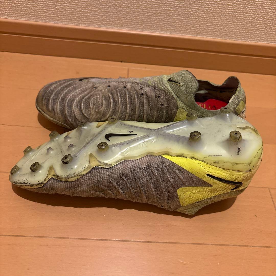 NIKEサッカースパイクファントムgx2 agソール