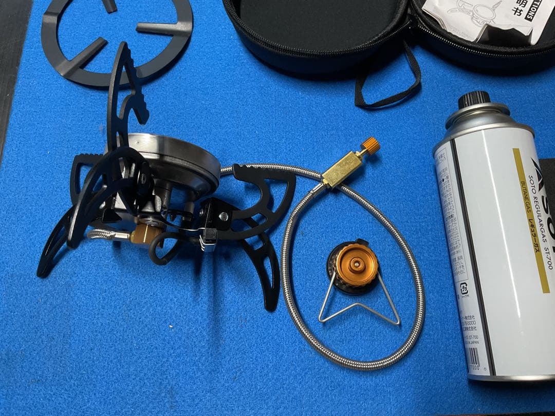 遠赤外線燃焼回転収納GASストーブ新品未使用・新品付属品多数付き