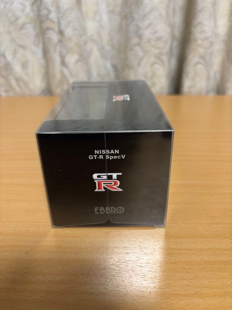 EBBROエブロNISSAN GT-R Spec V 1/43ミニカー白ホワイト