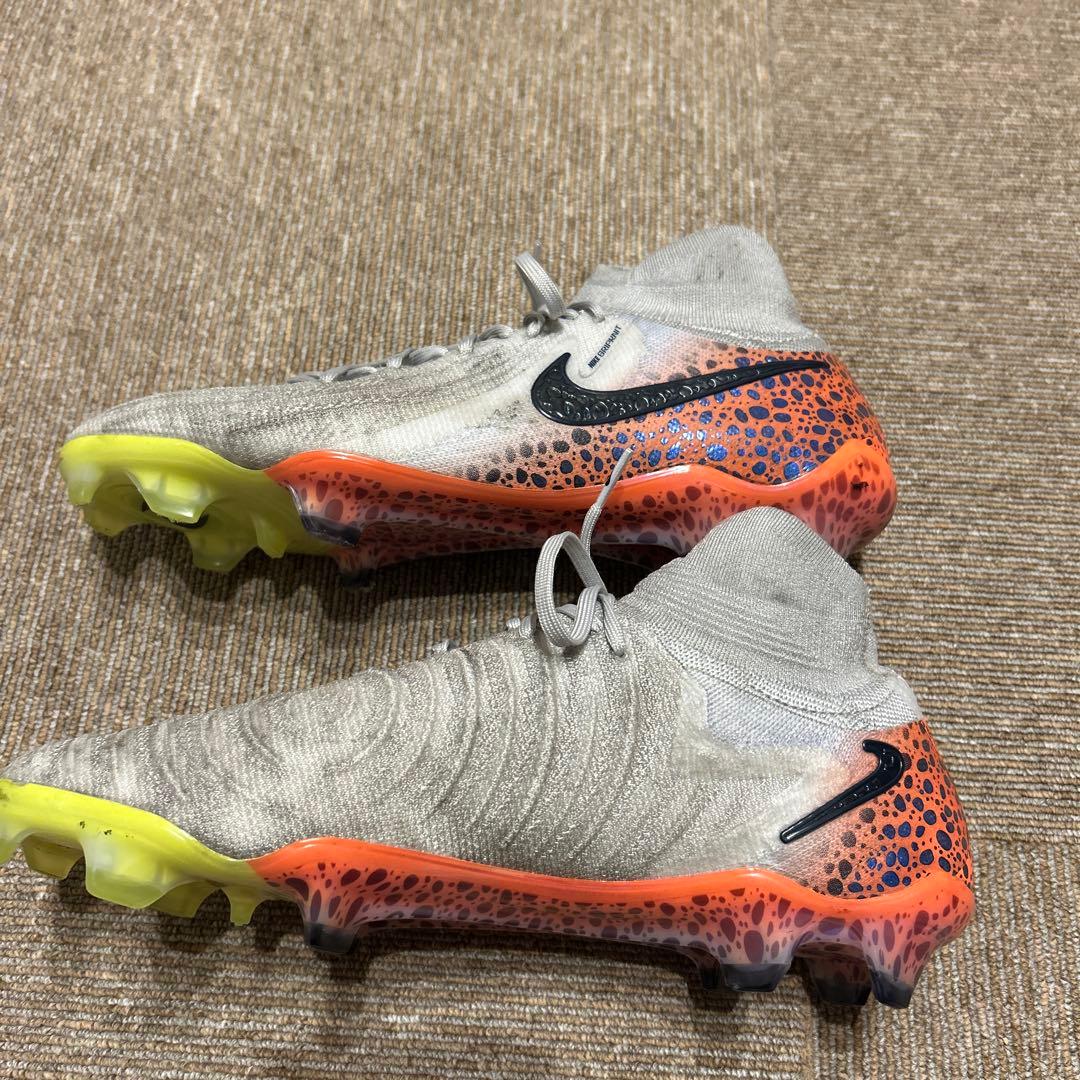 即日発送可能　NIKEファントムルナ27.0cm