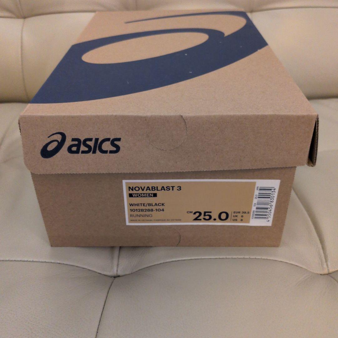 ASICS NOVABLAST 3 ホワイト/ブラック 25.0cm