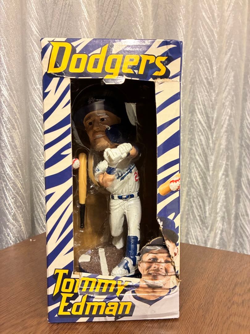 パンチ　Dodgers  Edman ボブルヘッド