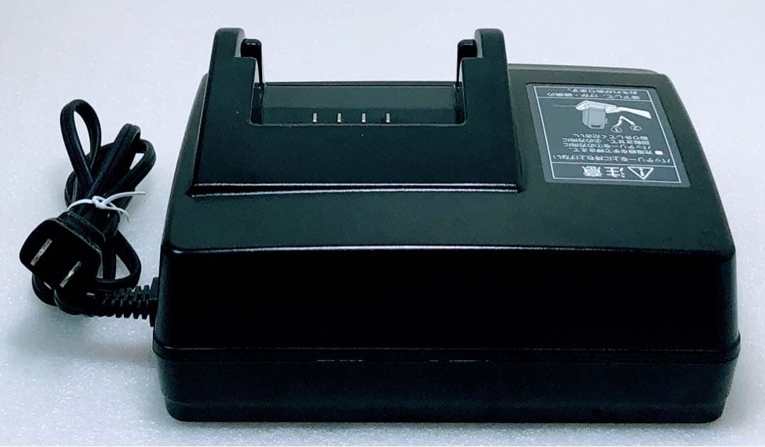 【美品】Panasonic☆専用充電器NKJ073Z 電動自転車充電器
