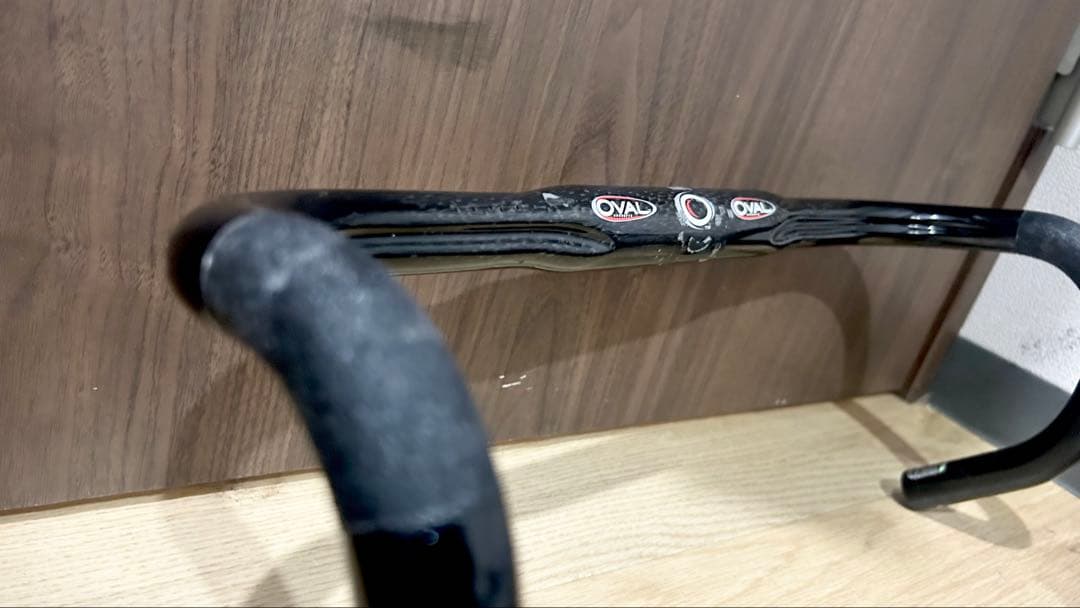 FUJI/OVAL純正【カーボンCarbonドロップハンドル】鬼軽な重量220g