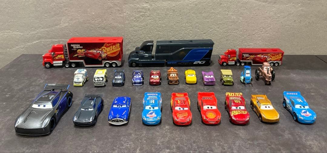 カーズ　まとめ売り22台　トミカ　ミニミニカーズ　マルテ　トレーラー