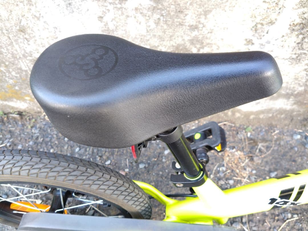 STRIDER 14X ストライダー14X　神奈川　引取限定　ライムイエロー