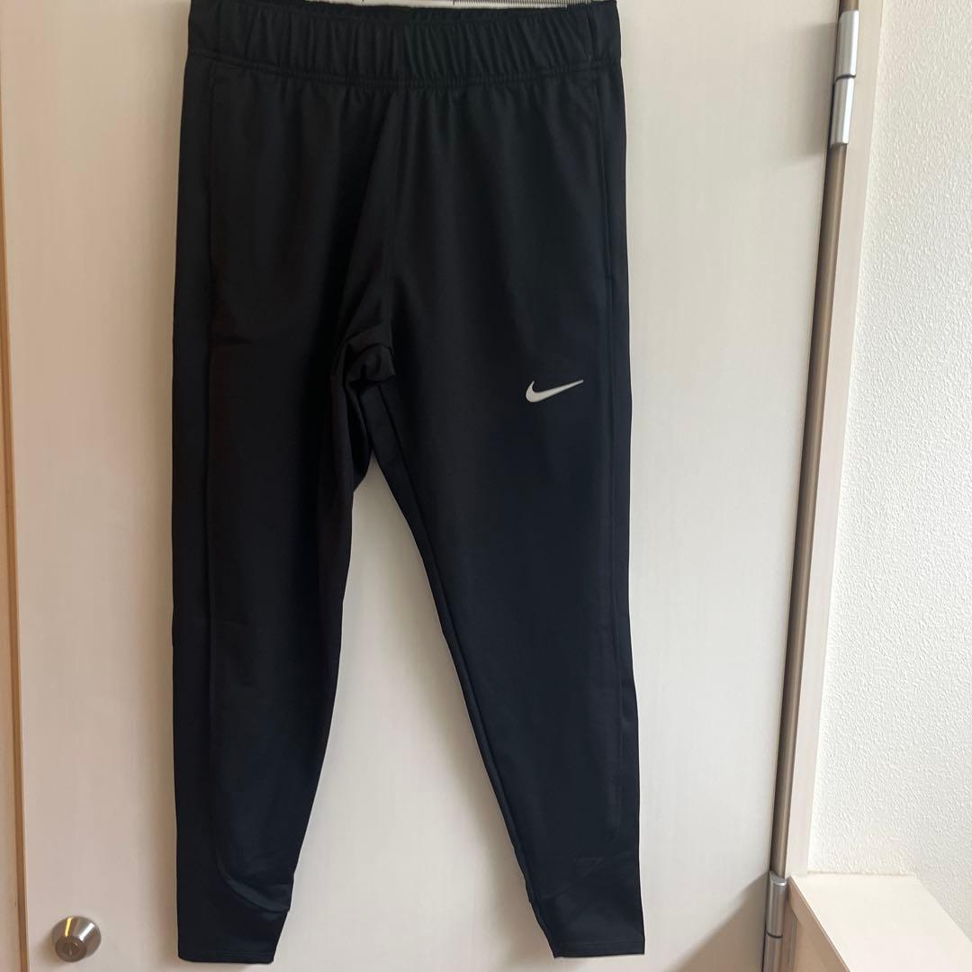 NIKE ナイキTherma-FITエッセンシャル ウィメンズランニングパンツＭ