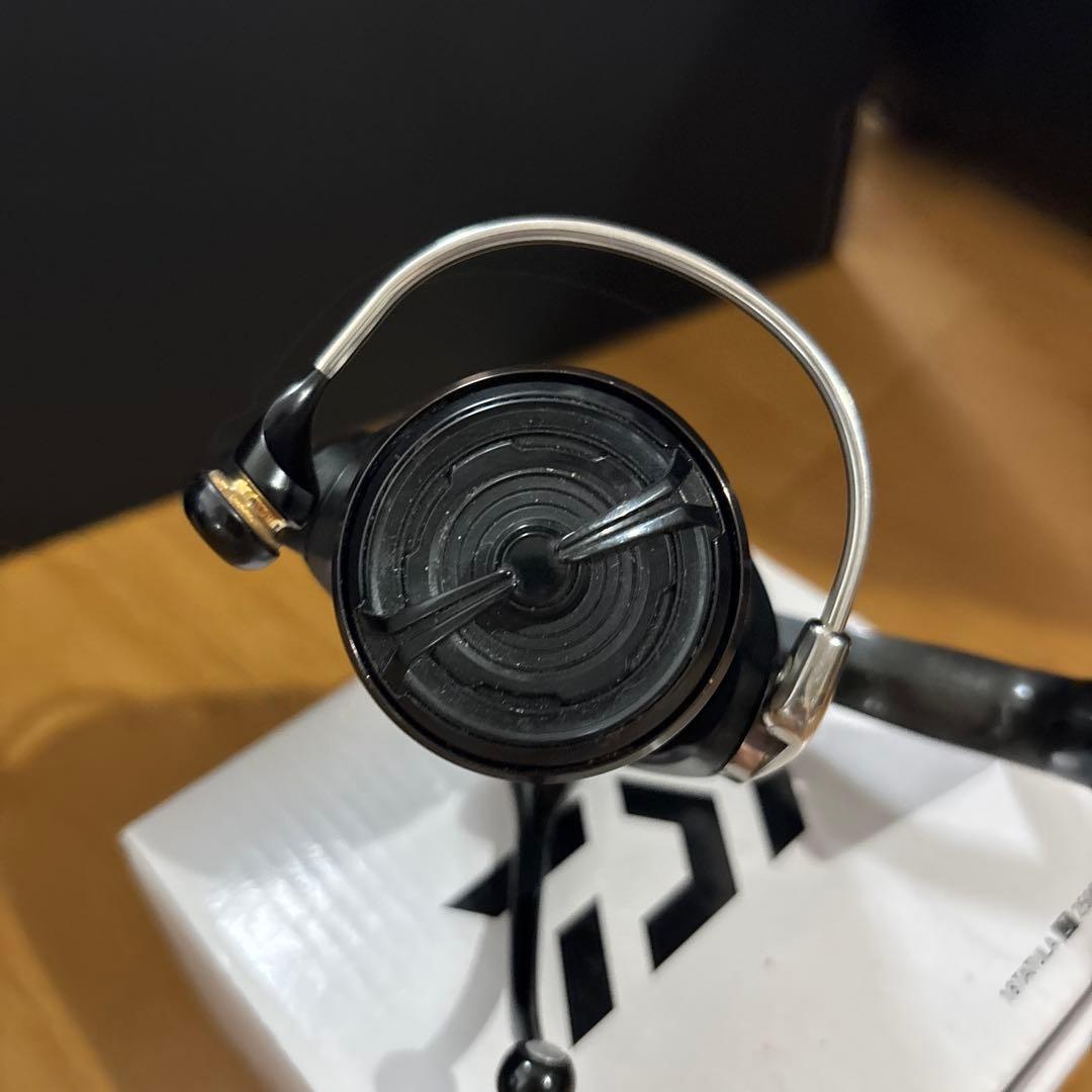 Daiwa TATULA 2500S-XH スピニングリール