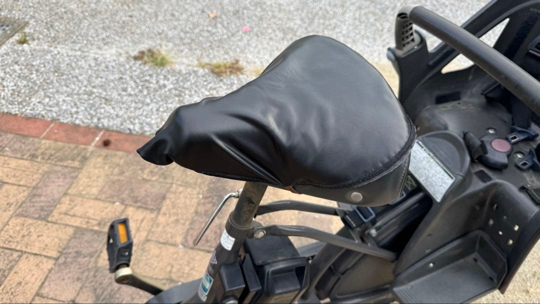 電動アシスト自転車 チャイルドシート付き 黒　ブリヂストン　ビッケ