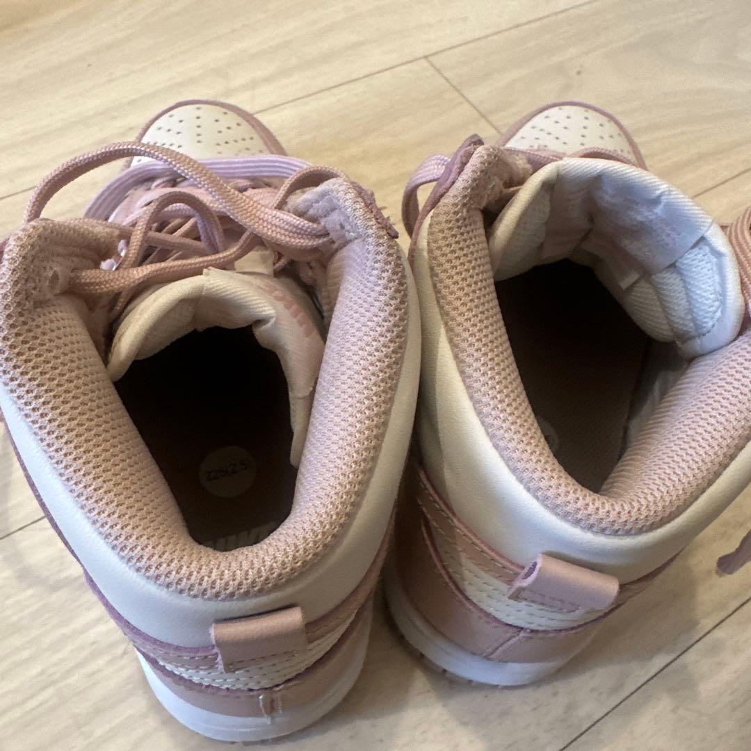 NIKE ナイキ　エア ジョーダン 1 MID ピンク