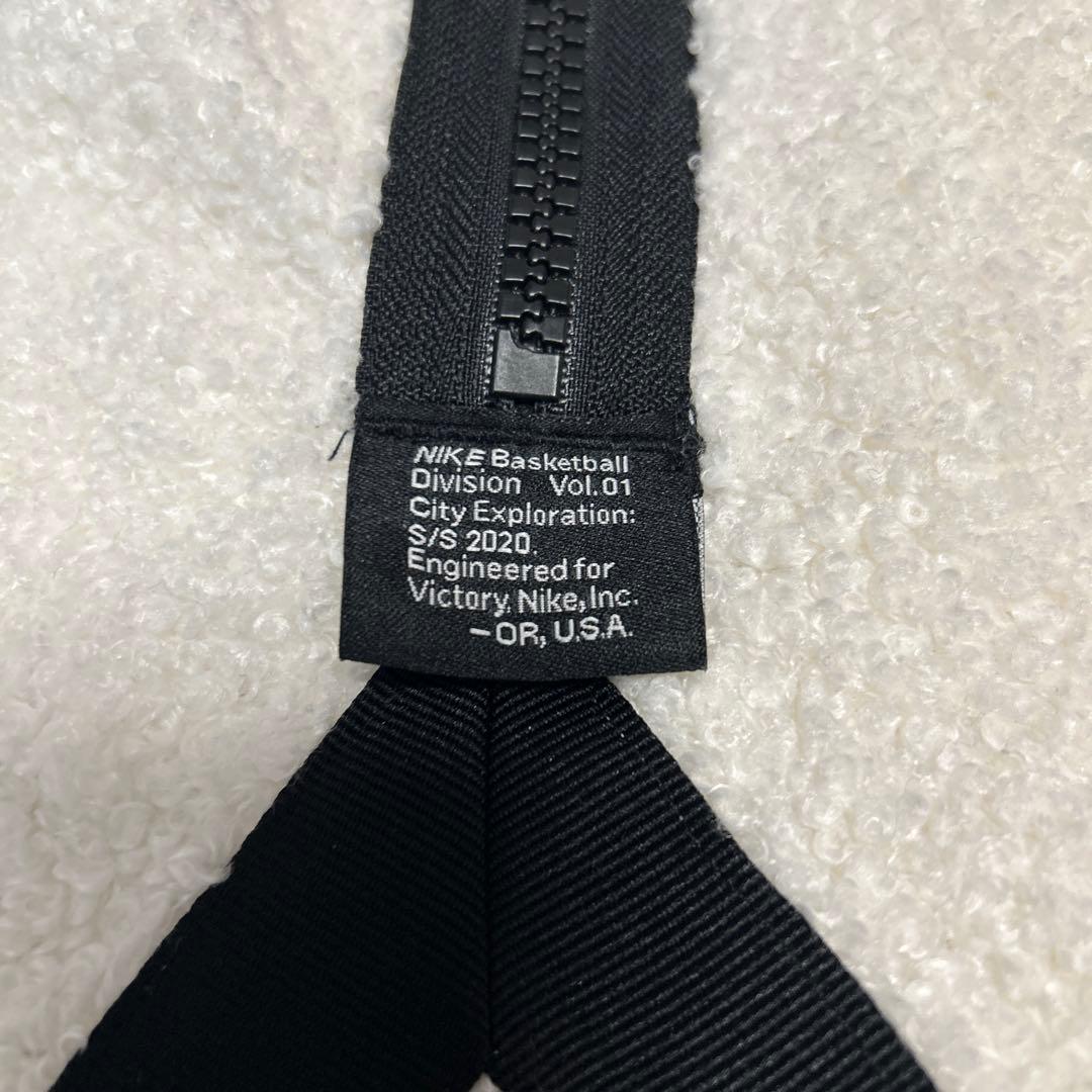 Nike フリース ショートパンツ ホワイト　　　　メンズMサイズ