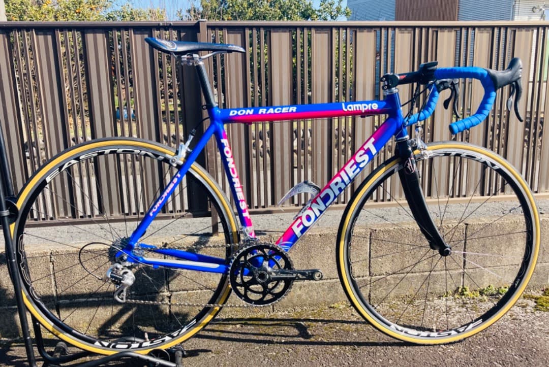 FONDRIEST DON RACER lampreカラー　ロードバイク