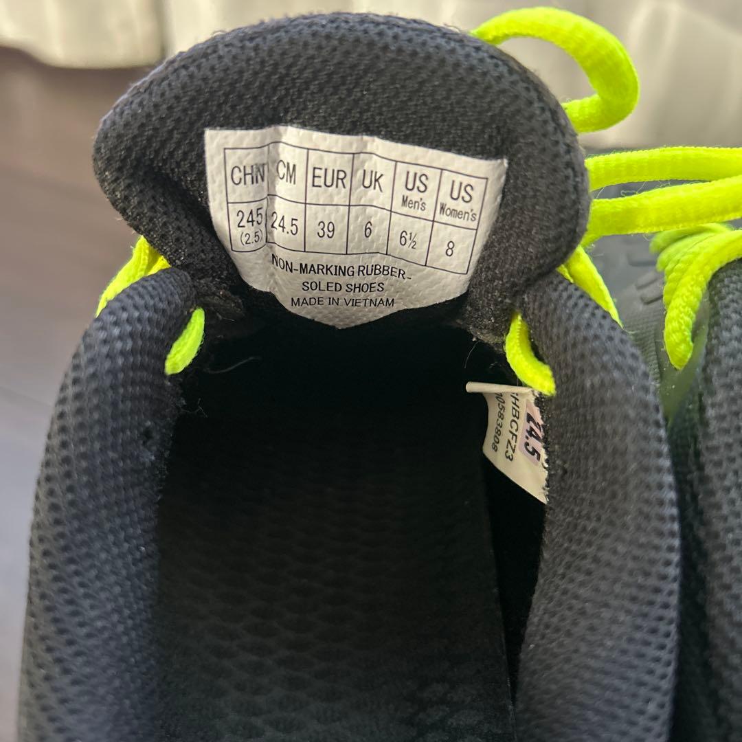 YONEX パワークッション　コンフォートZ 24.5バドミントンシューズ