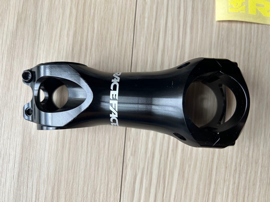 RACEFACE ステム　31.8 x 90mm