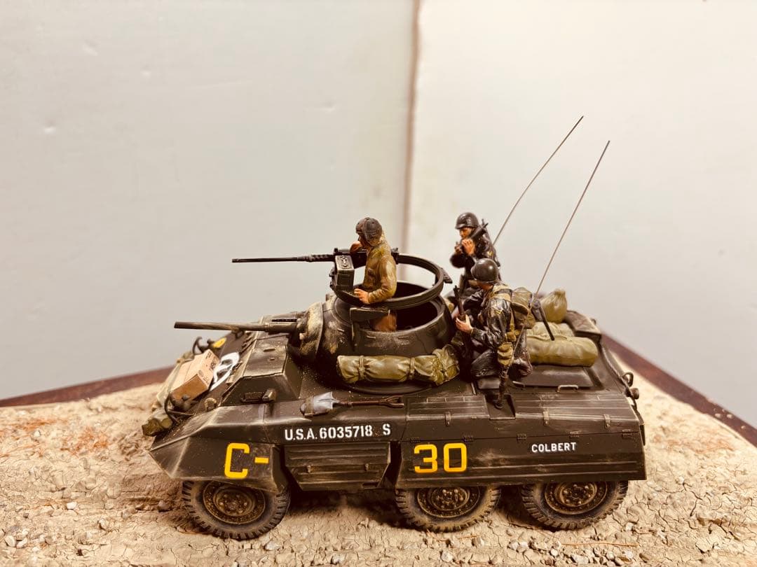 1／35 アメリカ軍軽装甲車M8グレイハウンド