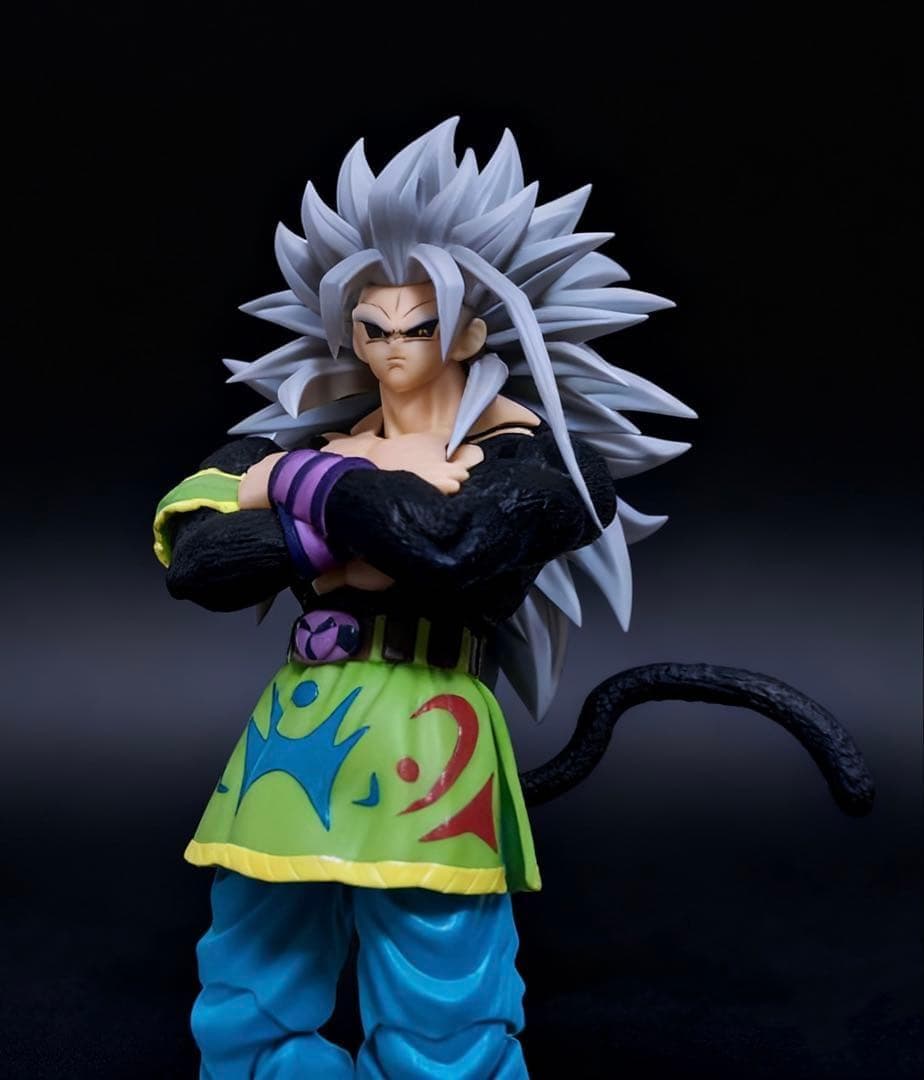 海外限定 S.H ドラゴンボール フィギュア スーパーサイヤ人5 孫悟空ブラック