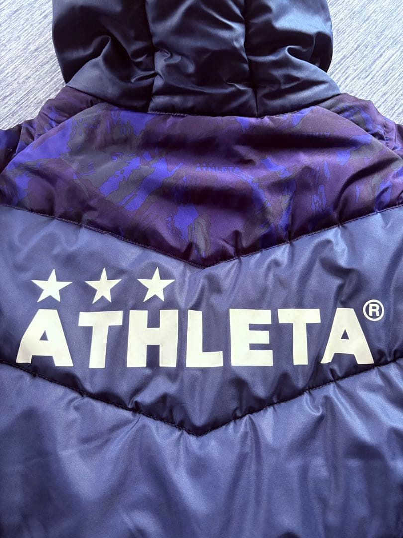 ATHLETAベンチコート ネイビー　サッカー　フード付き