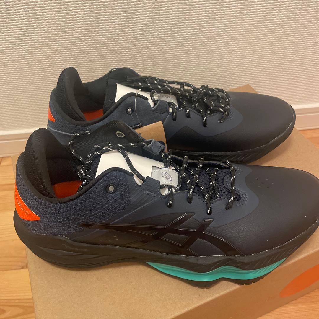 シューズ(男性用) NOVA SURGE LOW BALLAHOLIC
