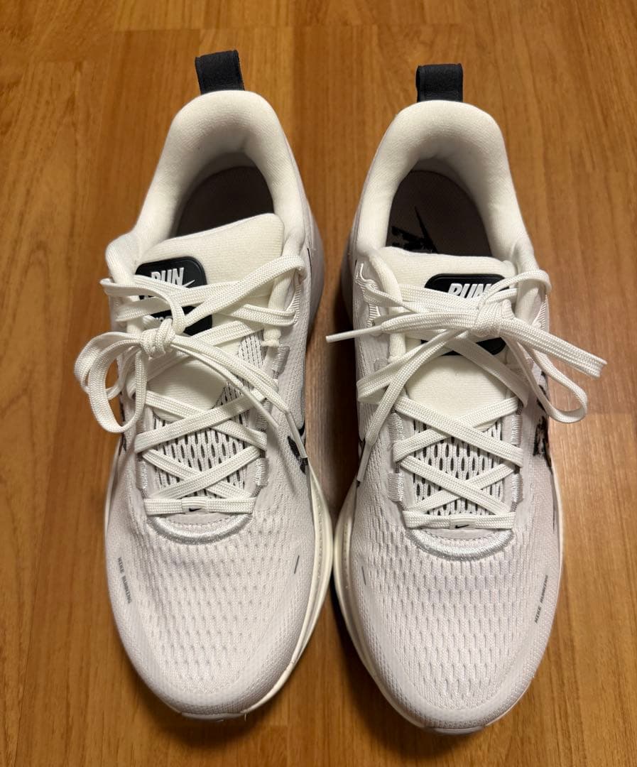 NIKE ボメロ18 25.5cm