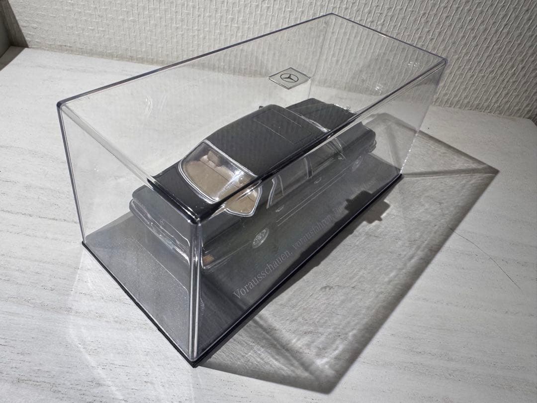 Mercedes-Benz Typ W116 ミニカー1/43黒