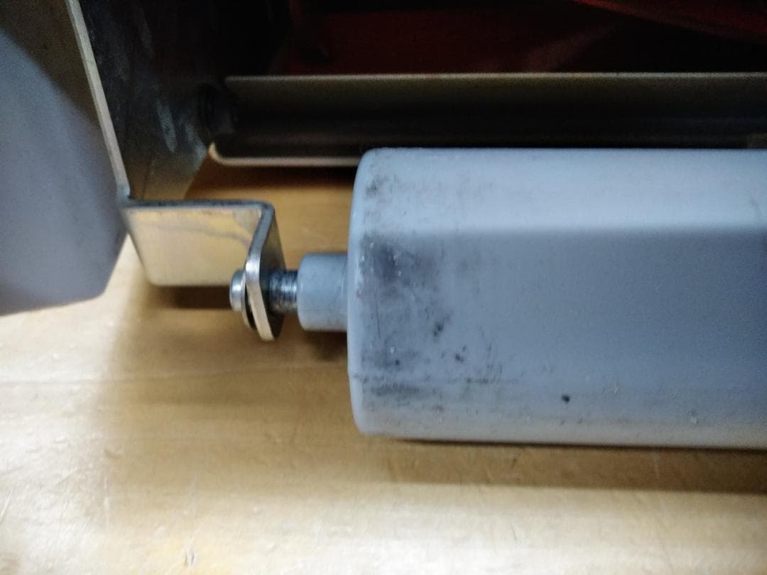 マキタ　芝刈機　MUM280　パワフル550W