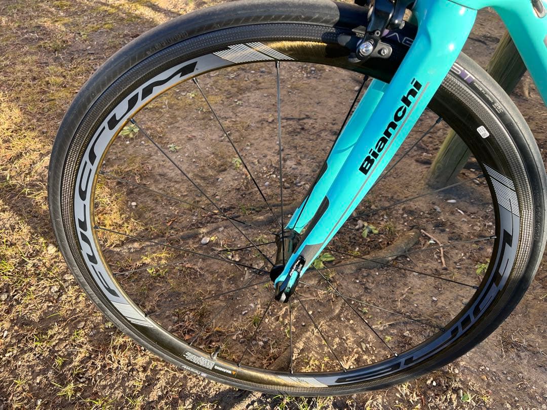 【最終値下】ビアンキ　Intenso 105完成車+カーボンホイール
