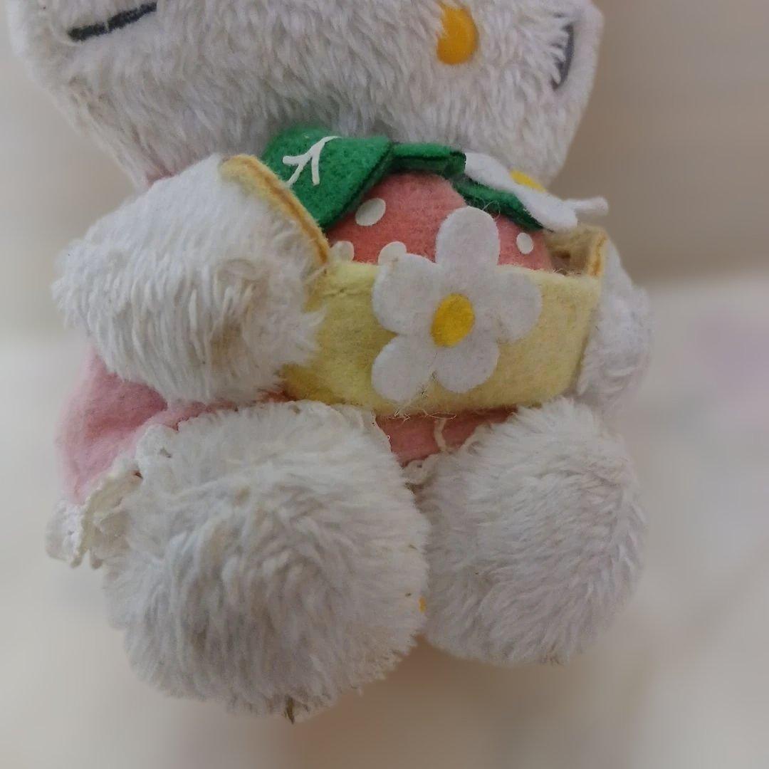 ハローキティ　ぬいぐるみ　いちご