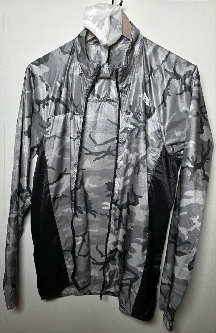 美品 ザ・ノース・フェイス ナイロン ジャケット M グレー系 収納袋付