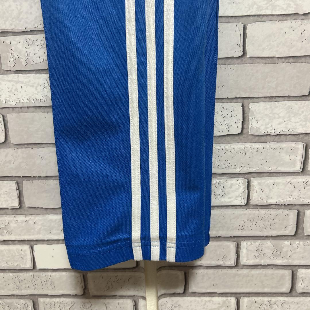 《大人気》adidas originals ☆ジャージパンツ 刺繍ロゴ M 青