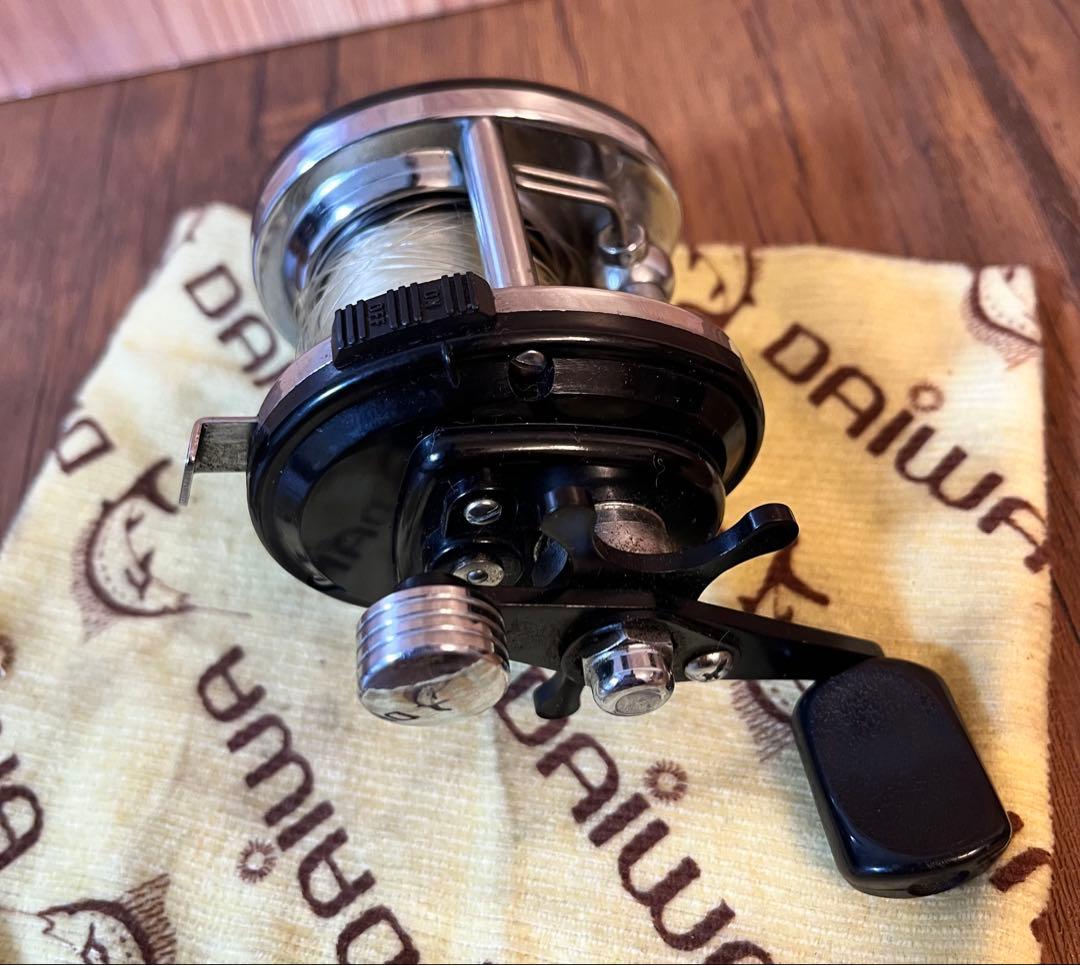 DAIWA オールド　ダイワ　ミリオネア　2000C